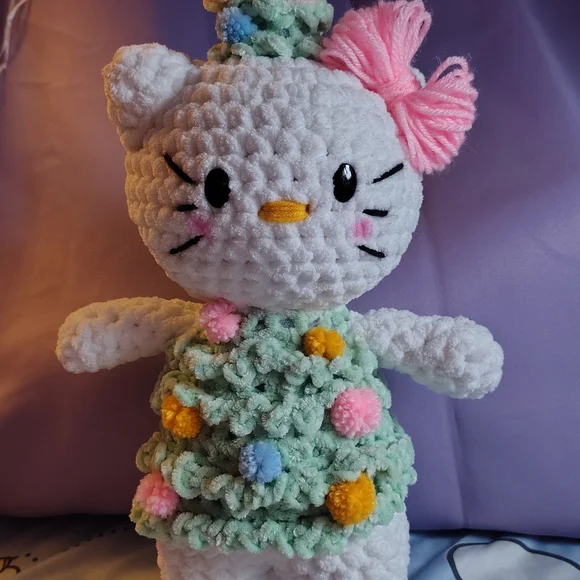 15 Inch Hello Kitty Doll Crochet - Picture 3 of 3